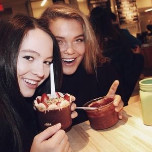 Meet your Posher, Lauren